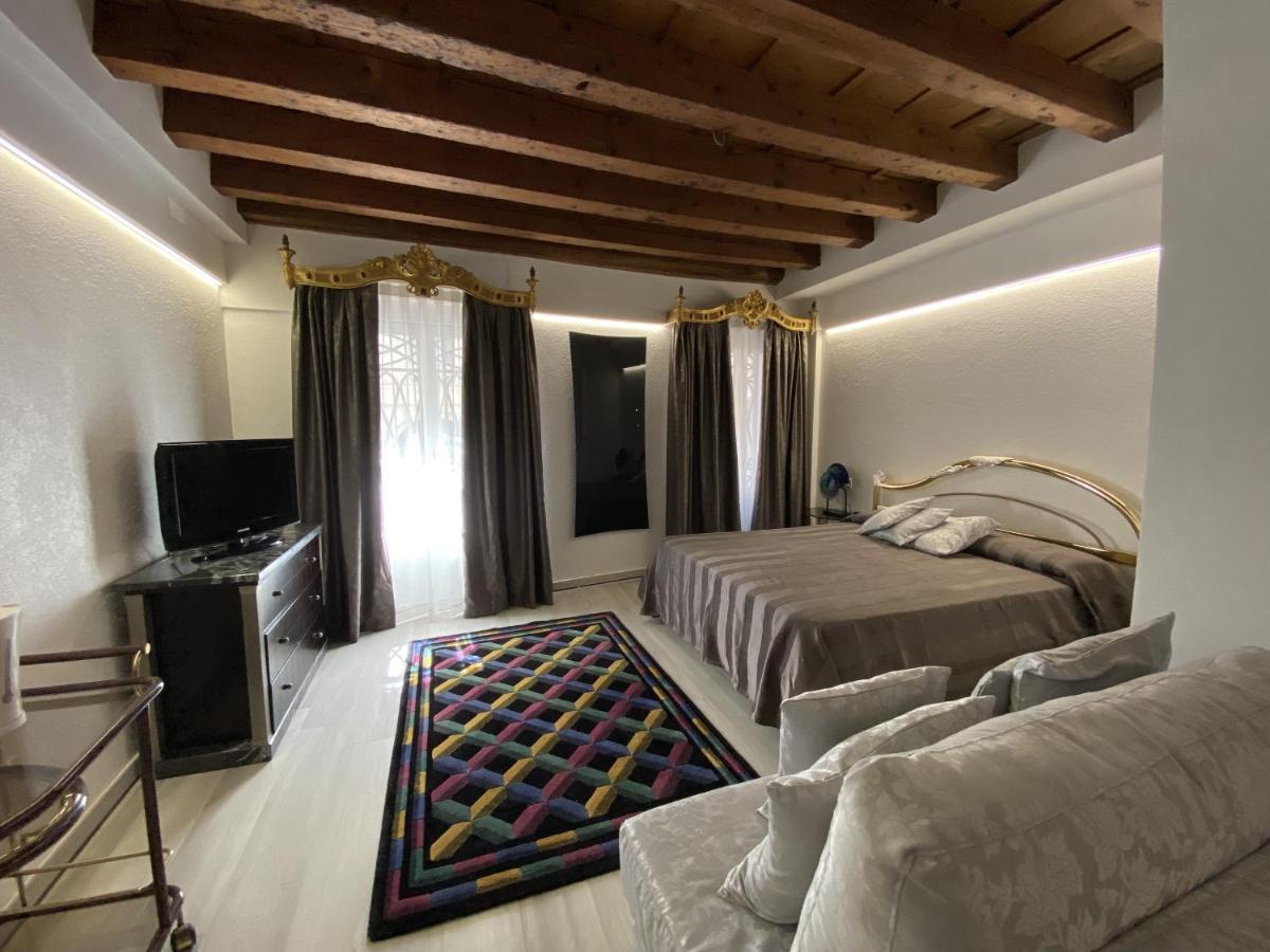 Ln Homes - San Marco Canal View Appartamento *